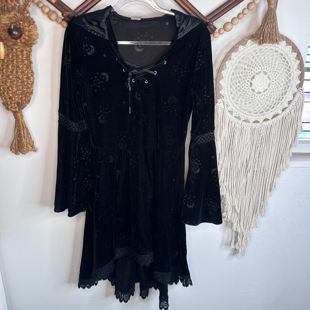 Spirit Halloween Black Velvet Celestial Coven Hooded Dress